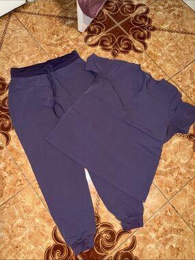 Women's Navy Blue Jogger Scrub Set - Short Sleeve Top & Drawstring Pants
